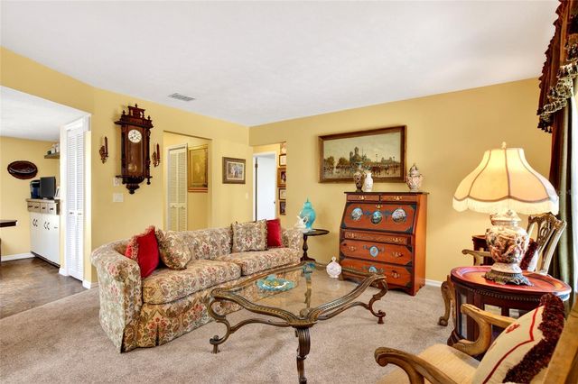 10936 N AIRWAY LOOP, Citrus Springs, FL 34434