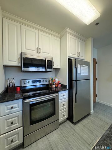 127 Greyrock Place PL2, Stamford, CT 06901