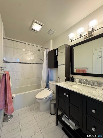 127 Greyrock Place PL2, Stamford, CT 06901