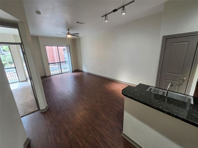3616 Richmond 2112, Houston, TX 77046