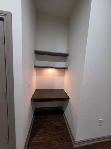3616 Richmond 2112, Houston, TX 77046