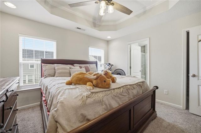 212 Breccia LN, Virginia Beach, VA 23462