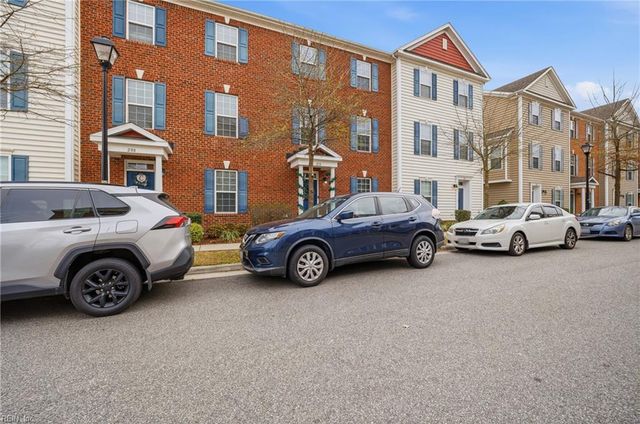 212 Breccia LN, Virginia Beach, VA 23462