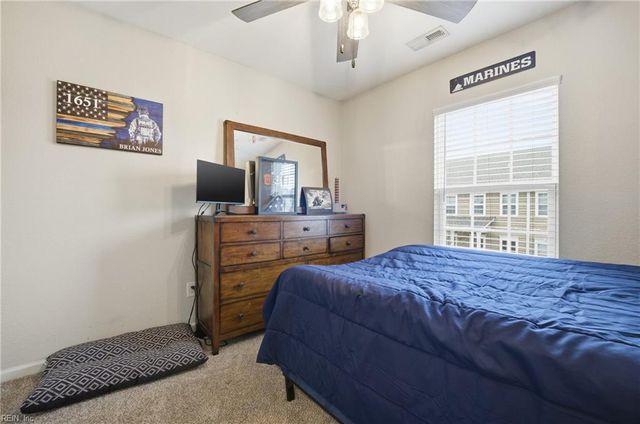 212 Breccia LN, Virginia Beach, VA 23462