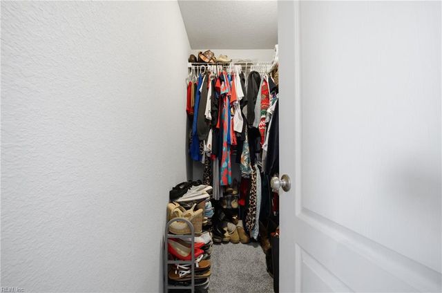 212 Breccia LN, Virginia Beach, VA 23462