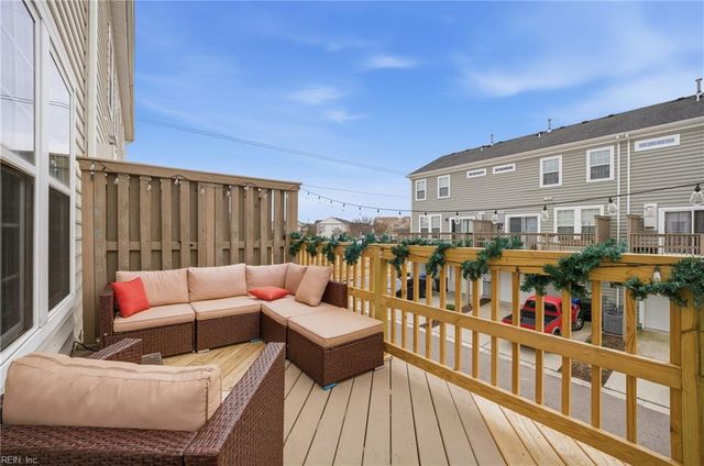 212 Breccia LN, Virginia Beach, VA 23462