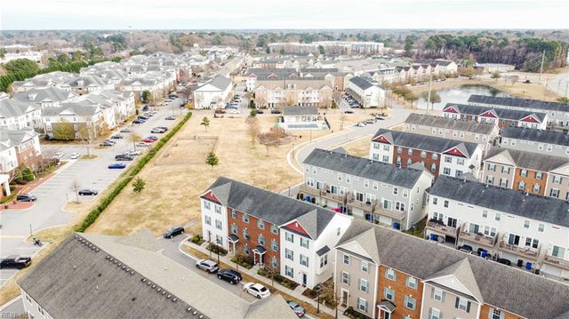 212 Breccia LN, Virginia Beach, VA 23462