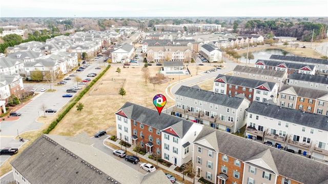 212 Breccia LN, Virginia Beach, VA 23462