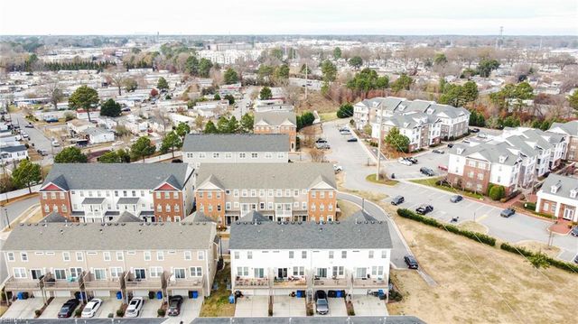 212 Breccia LN, Virginia Beach, VA 23462