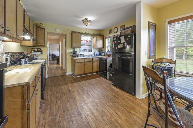 8988 Old Tullahoma Rd, Estill Springs, TN 37330