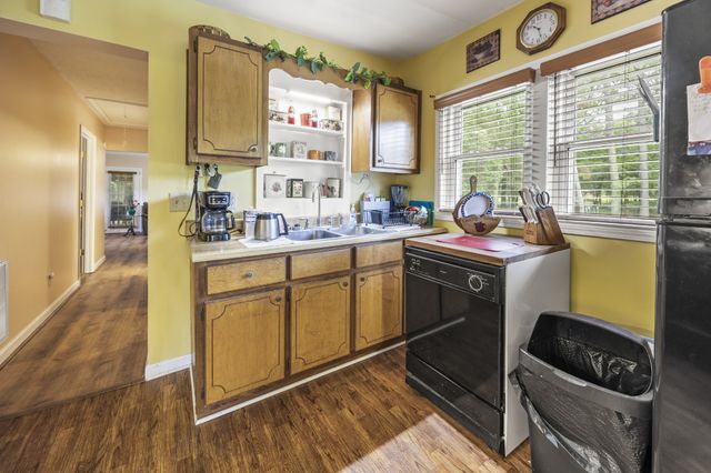 8988 Old Tullahoma Rd, Estill Springs, TN 37330