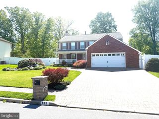 866 HUNTERS DR, Woodbury, NJ 08096