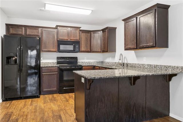 103 Foxglove Street, Centerton, AR 72719