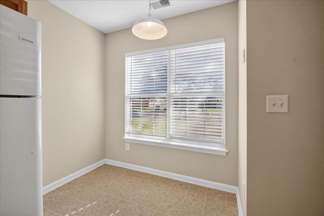 7360 Suncatcher Drive, Hanahan, SC 29410