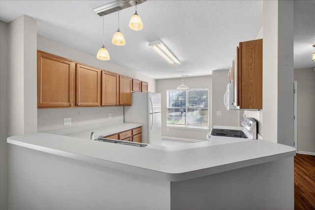 7360 Suncatcher Drive, Hanahan, SC 29410