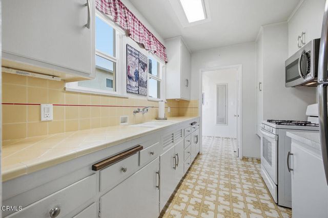 1205 Tyler Street, Glendale, CA 91205