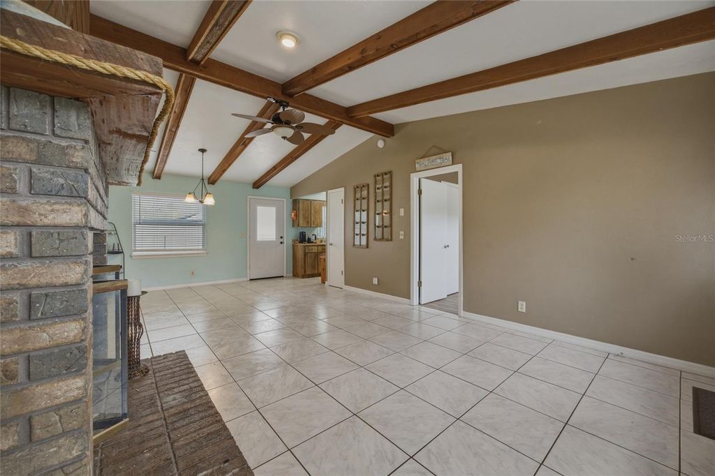 Image 5 of property listing at 4265 NE 25 TERRACE, Ocala, FL 34479