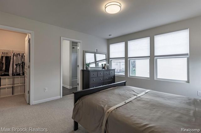333 Glenhurst Boulevard 9, Rochester Hills, MI 48307