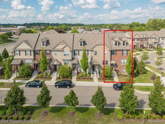 333 Glenhurst Boulevard 9, Rochester Hills, MI 48307
