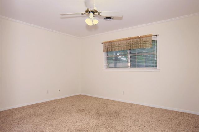 115 Irwin Road, West Columbia, TX 77486