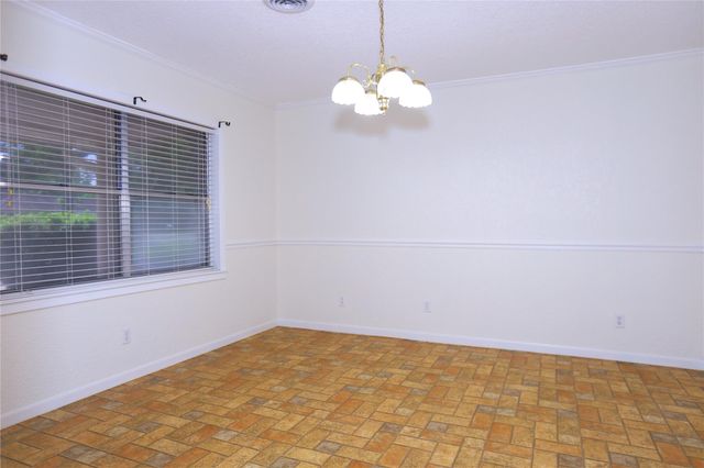 115 Irwin Road, West Columbia, TX 77486