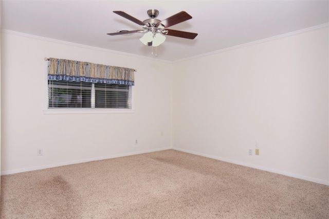 115 Irwin Road, West Columbia, TX 77486