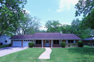 115 Irwin Road, West Columbia, TX 77486