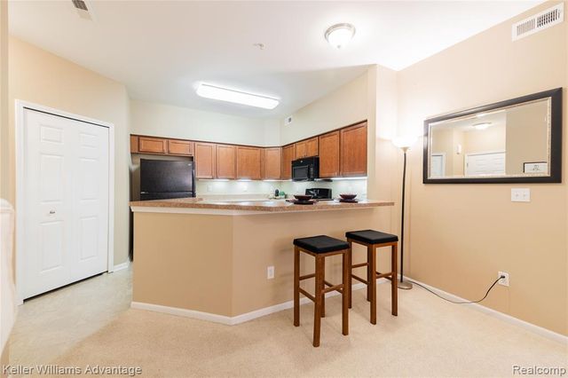 921 E Summerfield Glen Circle, Ann Arbor, MI 48103