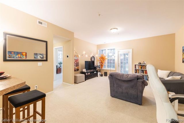 921 E Summerfield Glen Circle, Ann Arbor, MI 48103