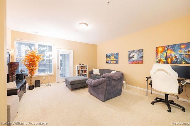 921 E Summerfield Glen Circle, Ann Arbor, MI 48103