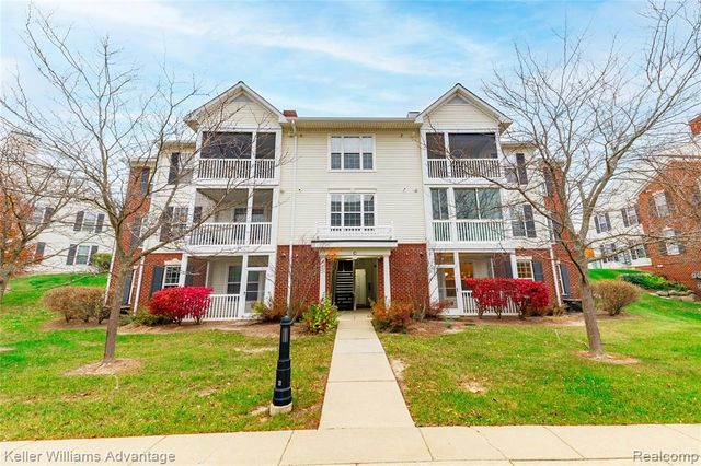 921 E Summerfield Glen Circle, Ann Arbor, MI 48103