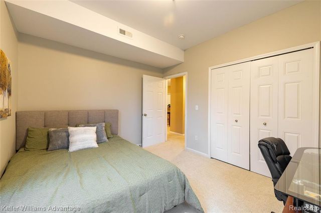 921 E Summerfield Glen Circle, Ann Arbor, MI 48103