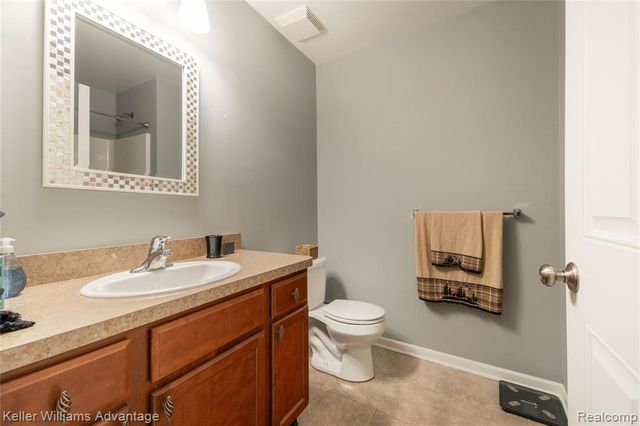 921 E Summerfield Glen Circle, Ann Arbor, MI 48103
