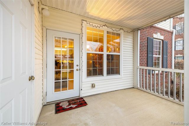 921 E Summerfield Glen Circle, Ann Arbor, MI 48103