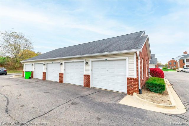 921 E Summerfield Glen Circle, Ann Arbor, MI 48103