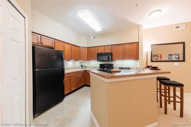 921 E Summerfield Glen Circle, Ann Arbor, MI 48103