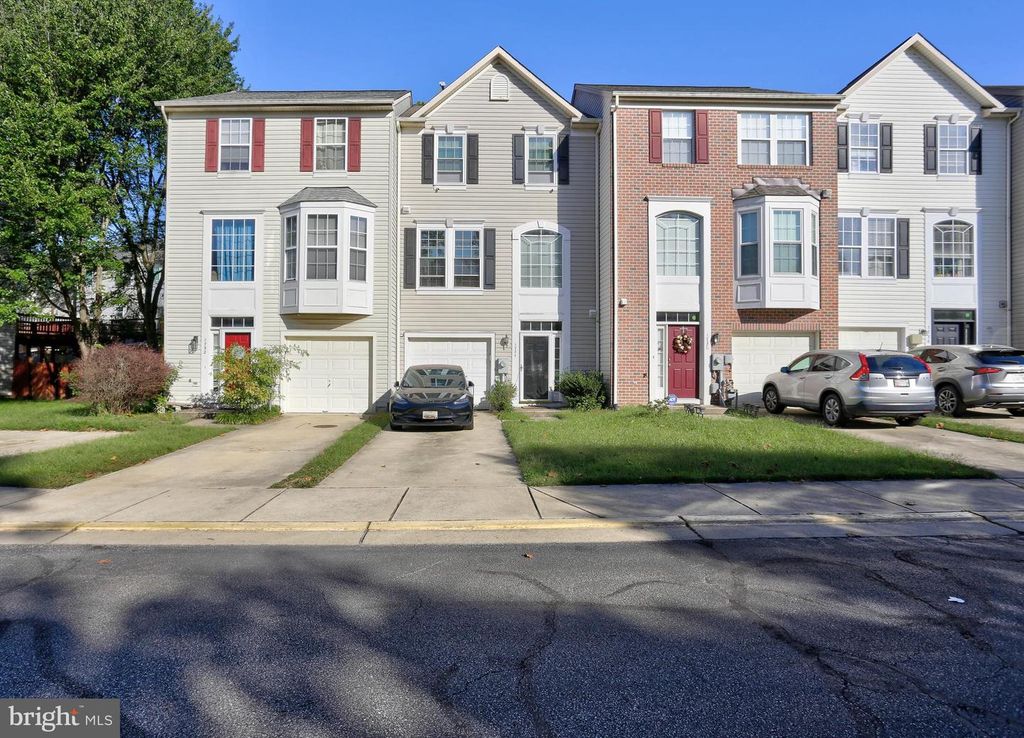 1734 SEA PINE CIR #136, Severn, MD 21144