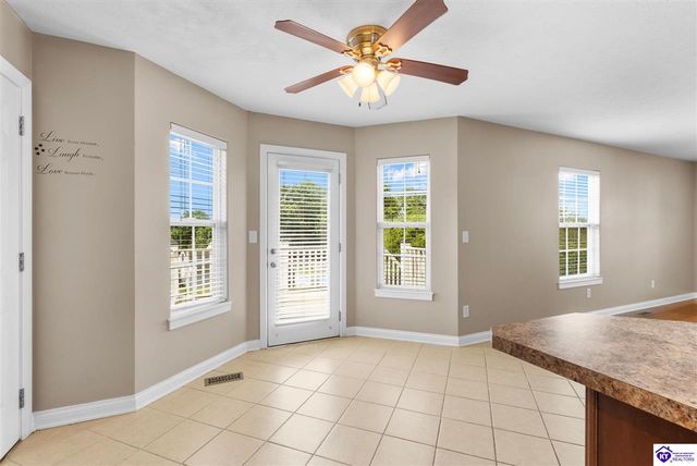 205 Creekvale Court, Vine Grove, KY 40175