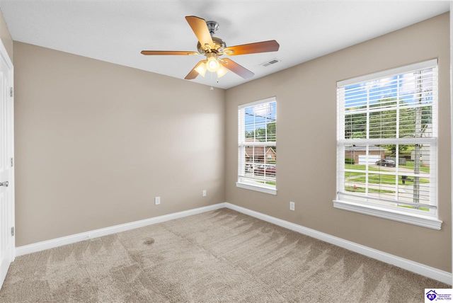 205 Creekvale Court, Vine Grove, KY 40175