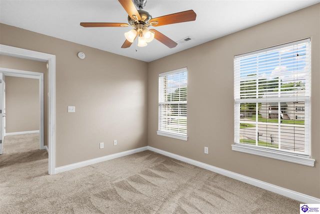 205 Creekvale Court, Vine Grove, KY 40175