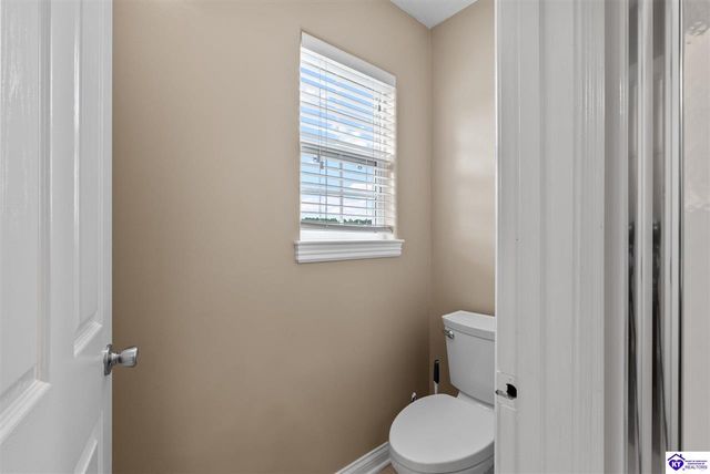 205 Creekvale Court, Vine Grove, KY 40175