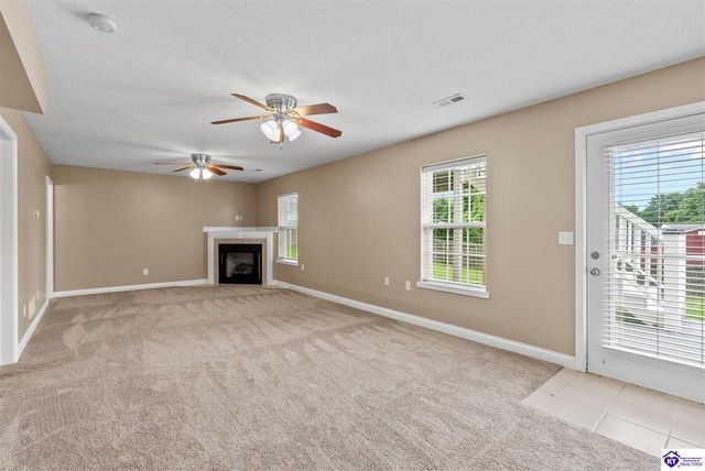 205 Creekvale Court, Vine Grove, KY 40175