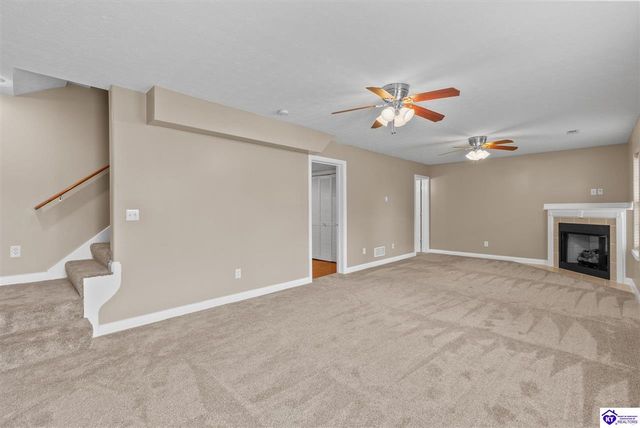 205 Creekvale Court, Vine Grove, KY 40175