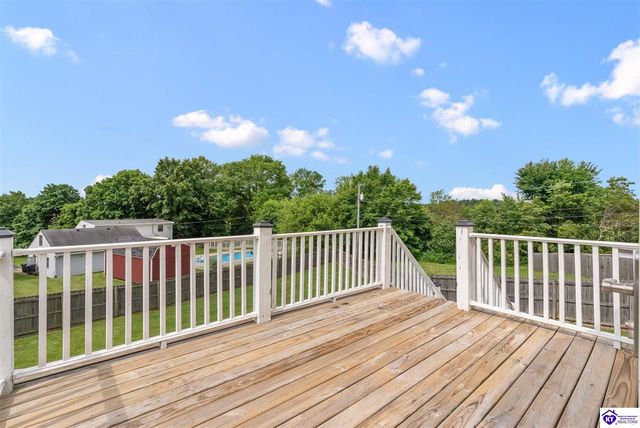 205 Creekvale Court, Vine Grove, KY 40175