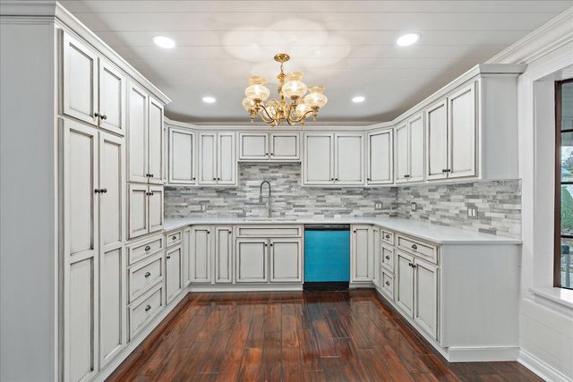 105 County Road 206, Bridgeport, AL 35740