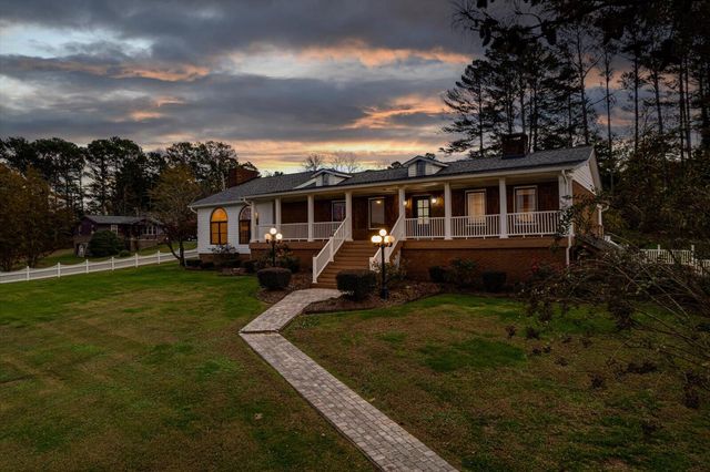 105 County Road 206, Bridgeport, AL 35740