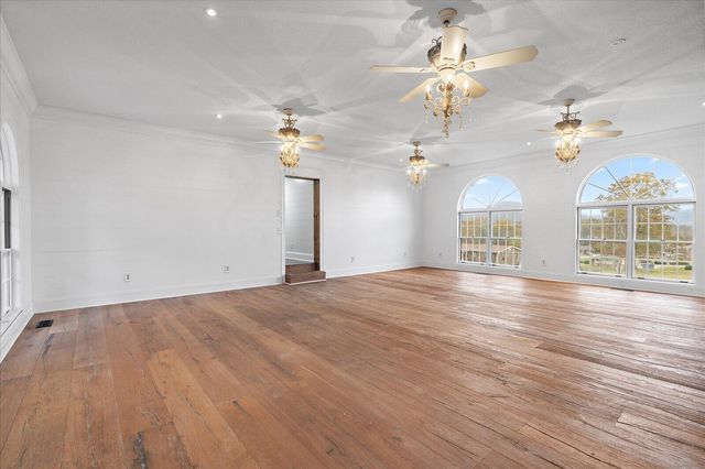 105 County Road 206, Bridgeport, AL 35740