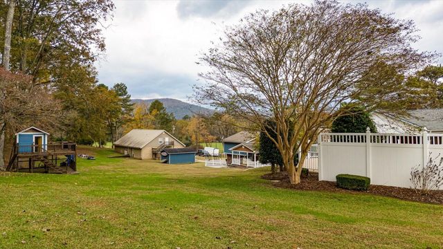 105 County Road 206, Bridgeport, AL 35740