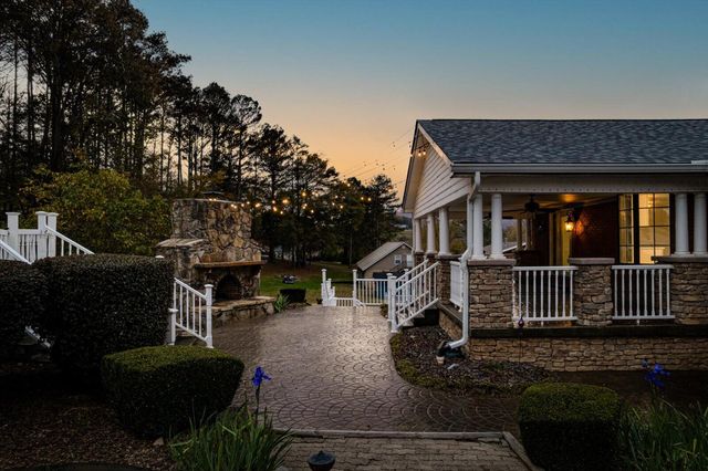 105 County Road 206, Bridgeport, AL 35740