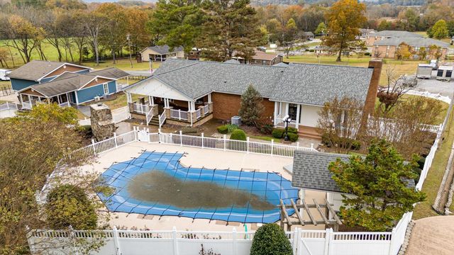 105 County Road 206, Bridgeport, AL 35740